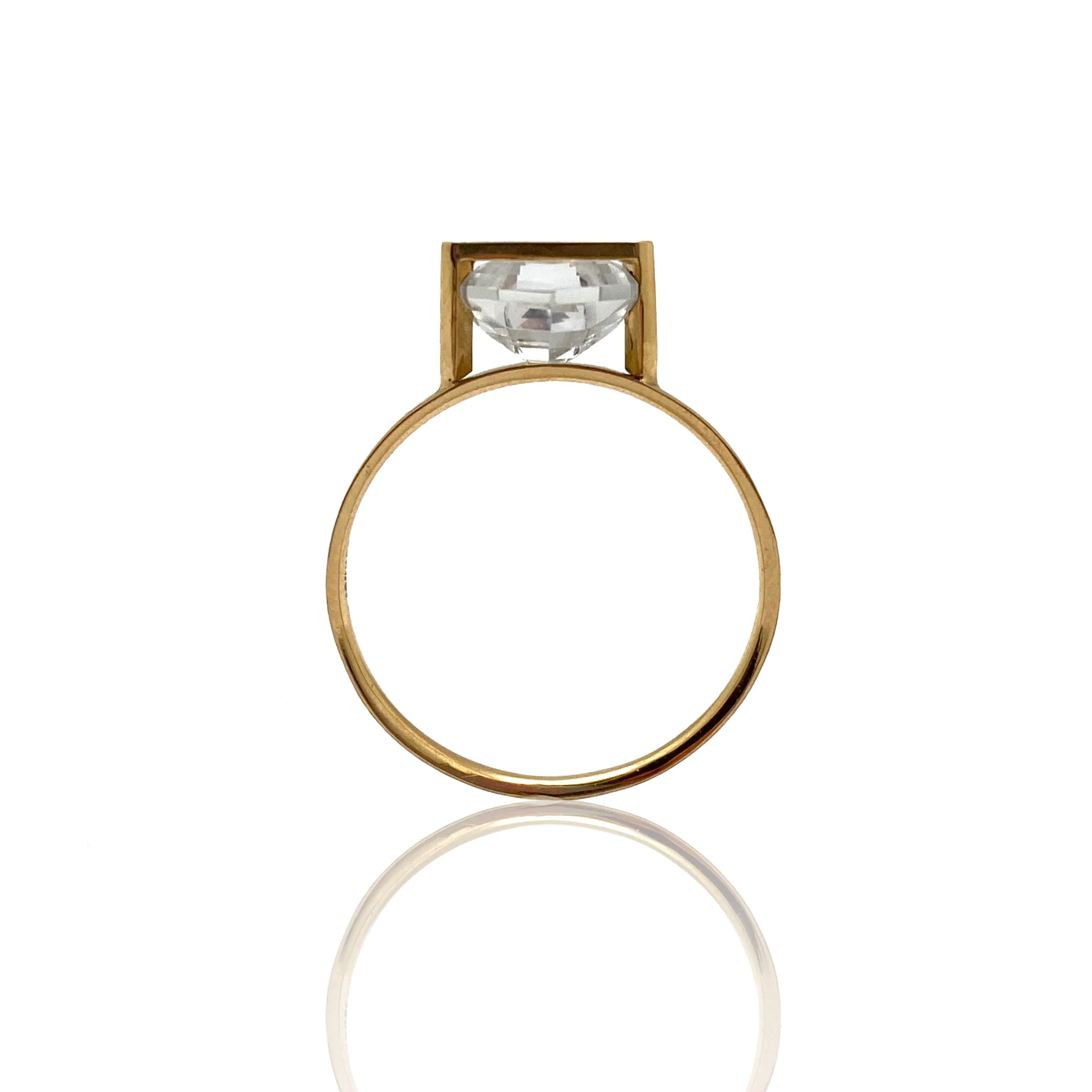 18k Gold & Quartz Ring