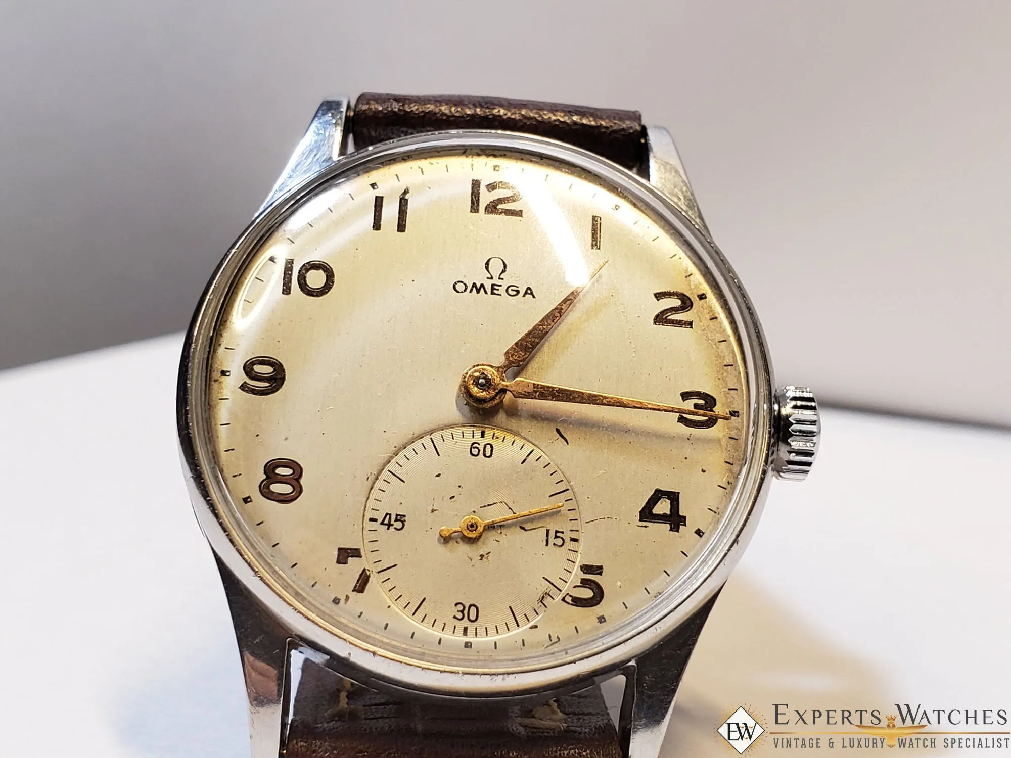 1940's Vintage Omega 2319 /2 Cal 30T2 Manual Movement Engraving 1946 Military
