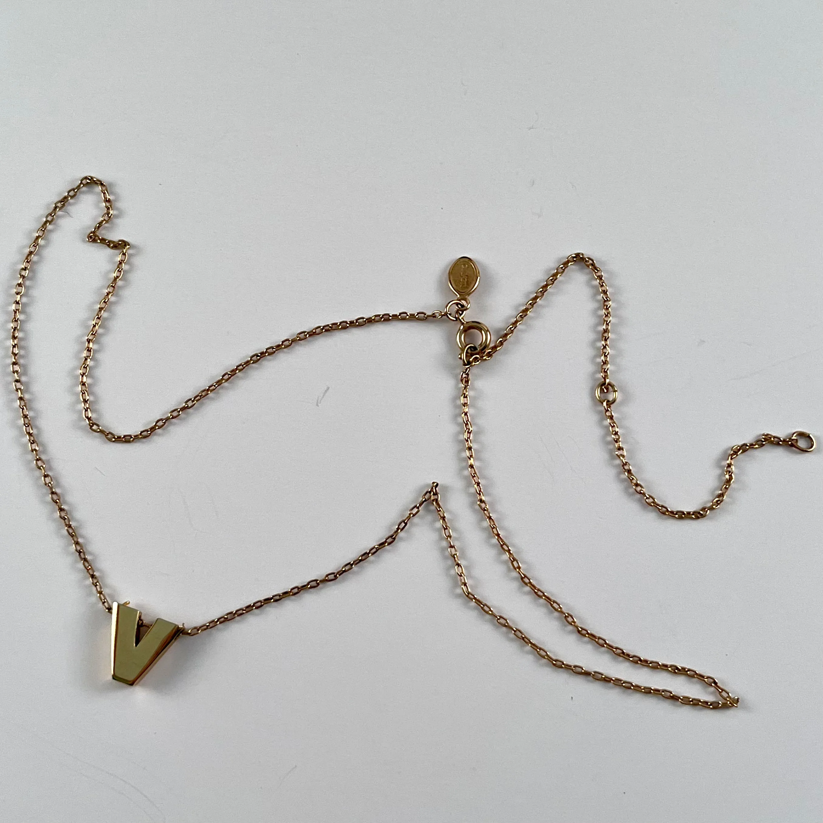 1978 Avon Initial Attraction Necklace