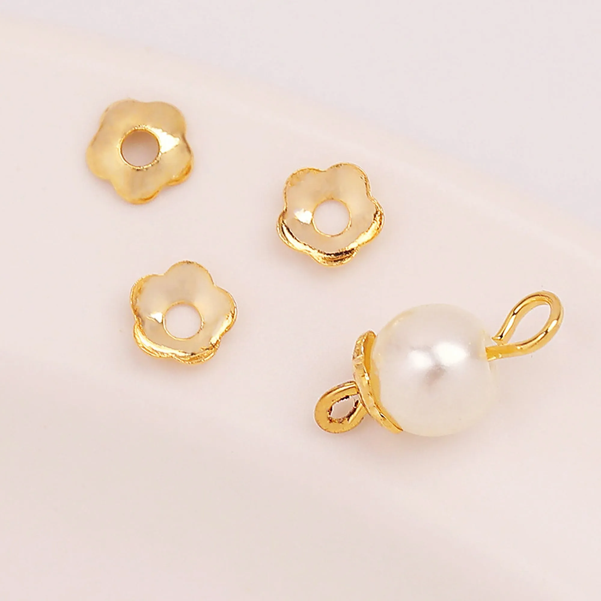200PCS 14k Gold Filled Bead Caps, 4mm Gold Filled Flower Bead Caps, Can work 5-6mm beads, Gold Filled Jewelry Findings 10419650