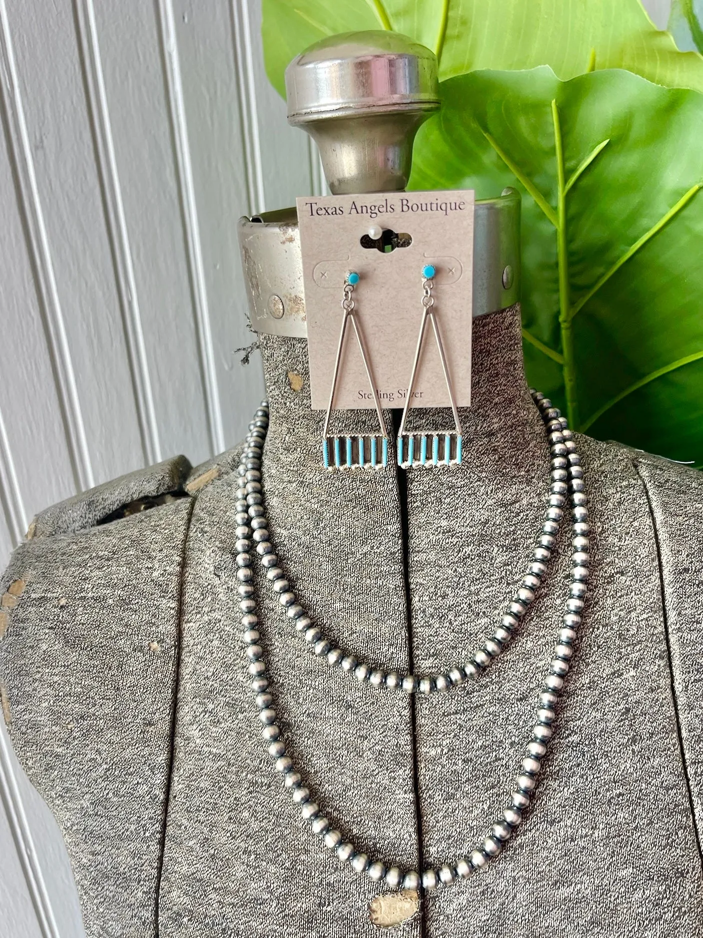 22" Sterling Silver Navajo Pearls Necklace