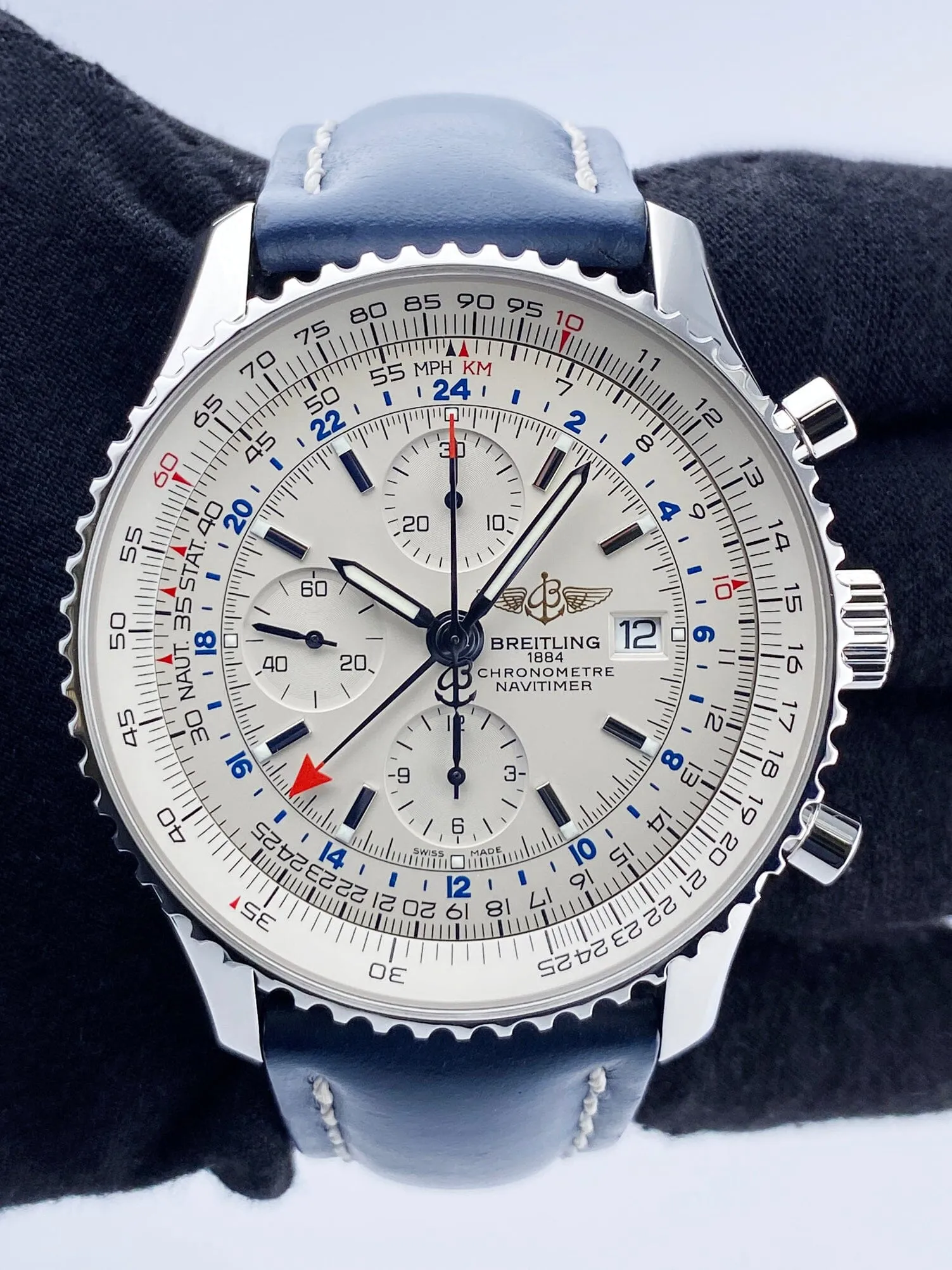 Breitling Navitimer World A24322 Mens Watch With Box
