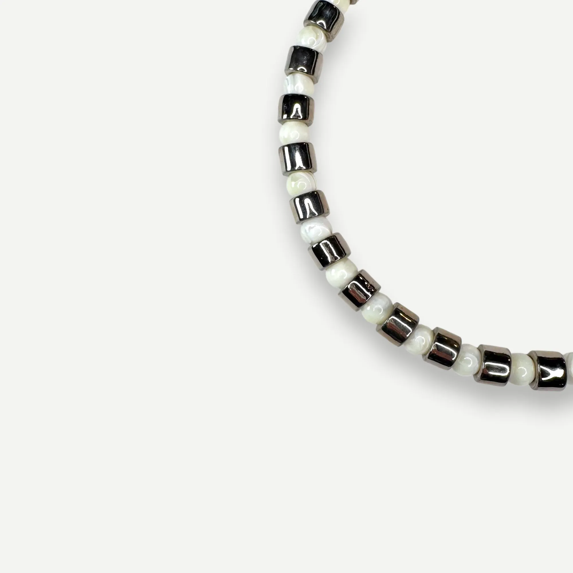 COIN & MOTHER OF PEARL SUNDRY.  BEAD ONE.