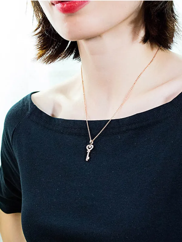 Diamond-studded Copper Plated 18K Gold Key Necklace Love Clavicle Chain