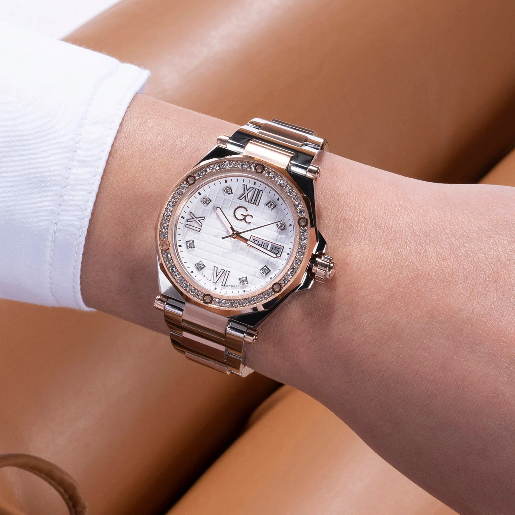 Gc Women's Watch Silver & Rose Gold Tone Case Quartz