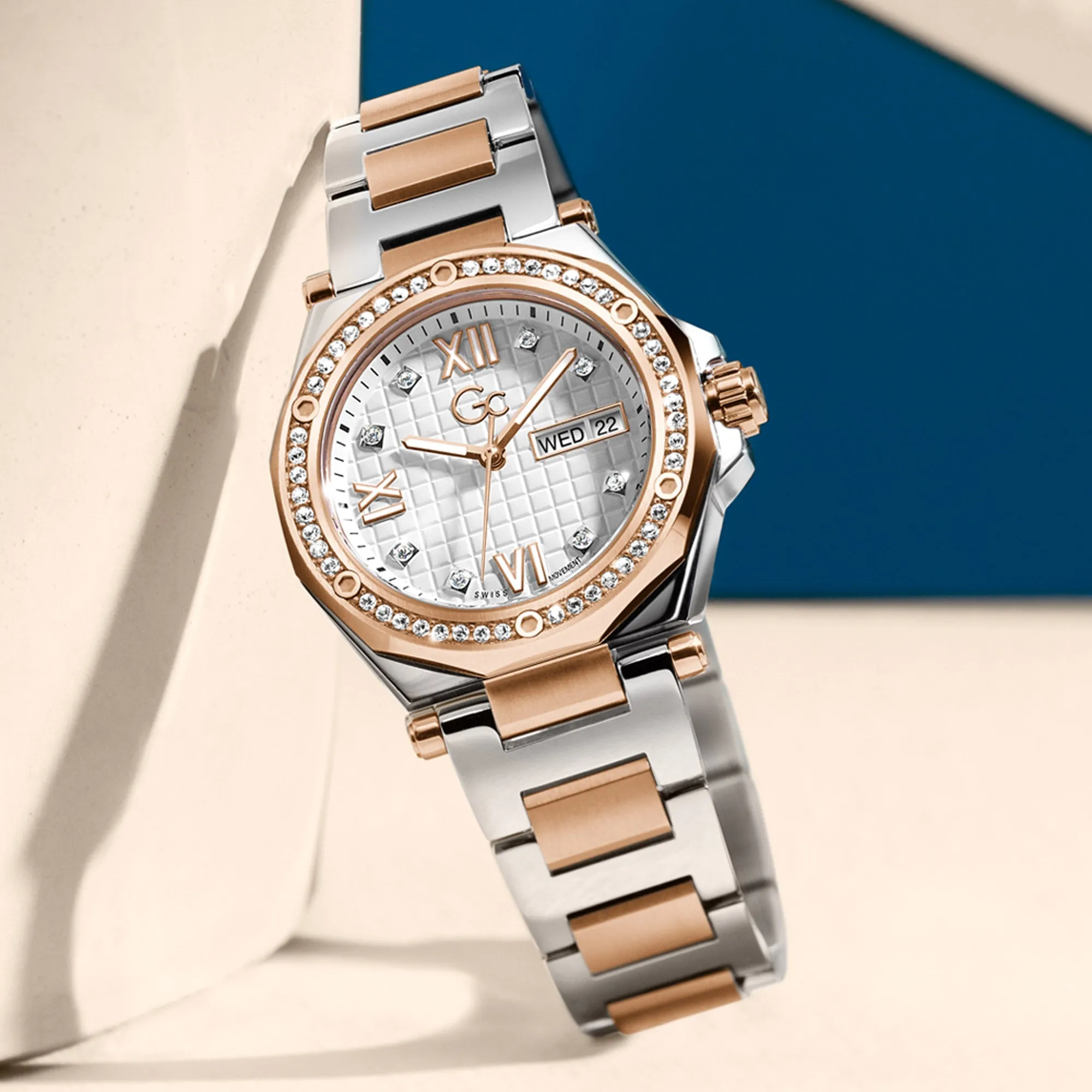 Gc Women's Watch Silver & Rose Gold Tone Case Quartz