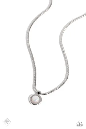 High-Strung Habit - White - Iridescent Bead Paparazzi Short Necklace - September 2023 Sunset Sightings