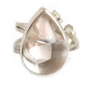 Included Quartz on a Square Wire Swirled Band. Size 8.