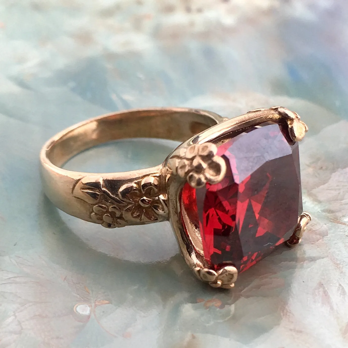 Lemon Quartz Golden Brass Ring - Hello Spring.