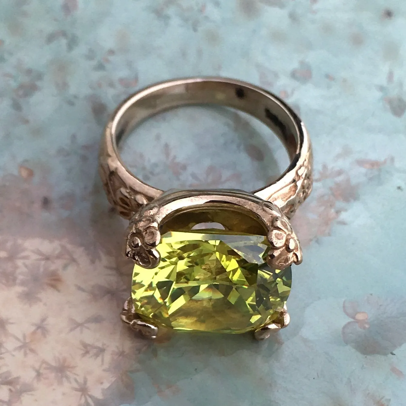 Lemon Quartz Golden Brass Ring - Hello Spring.
