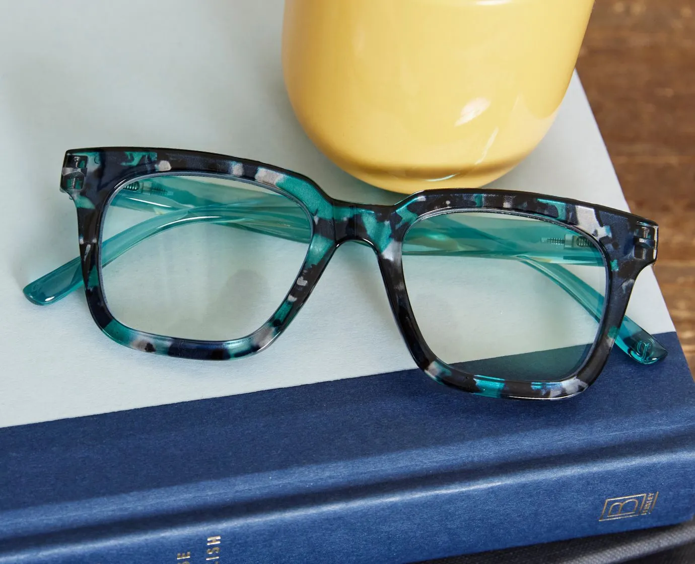 Luster (Blue Light)