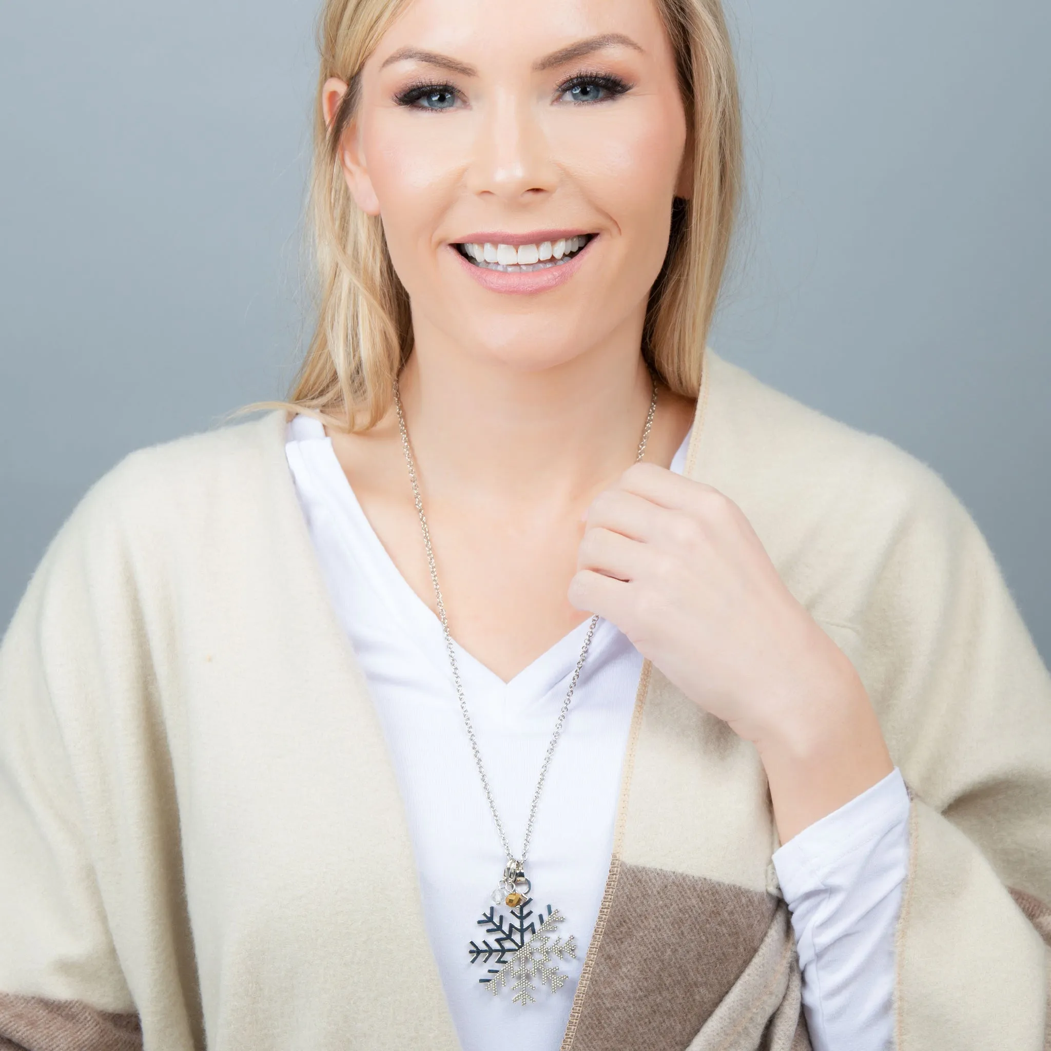 Marie Snowflake Beaded Pendant Necklace