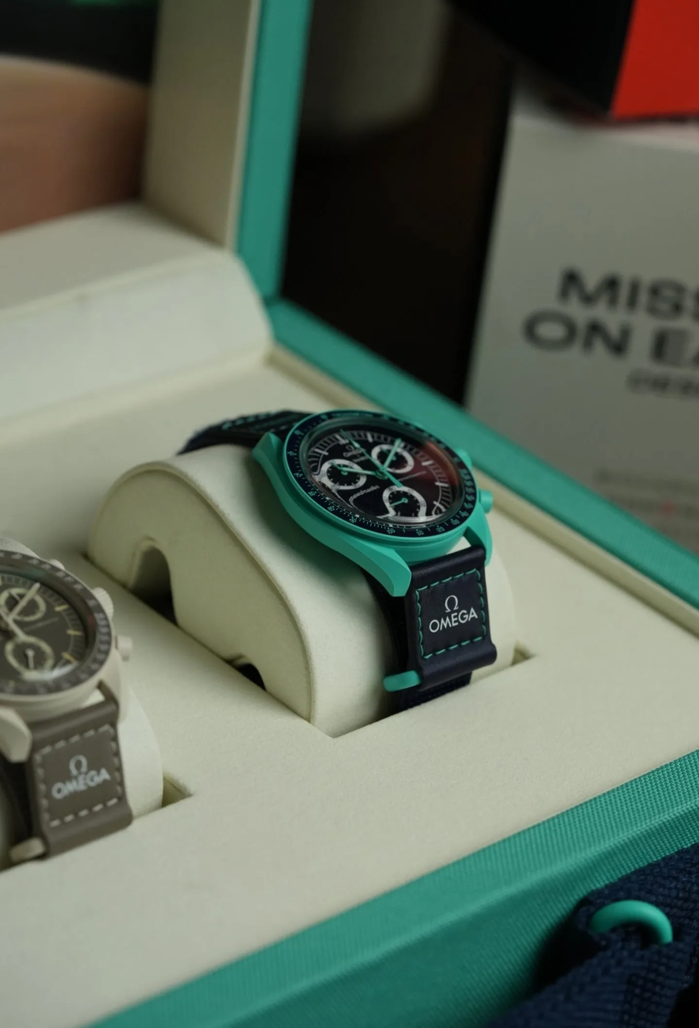 Mission On Earth MoonSwatch Flight Case Green