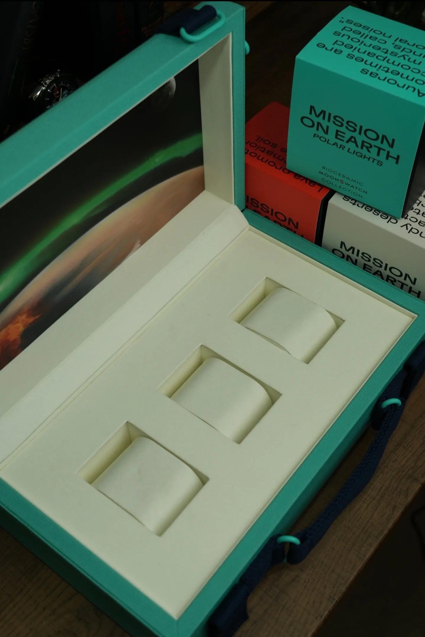 Mission On Earth MoonSwatch Flight Case Green