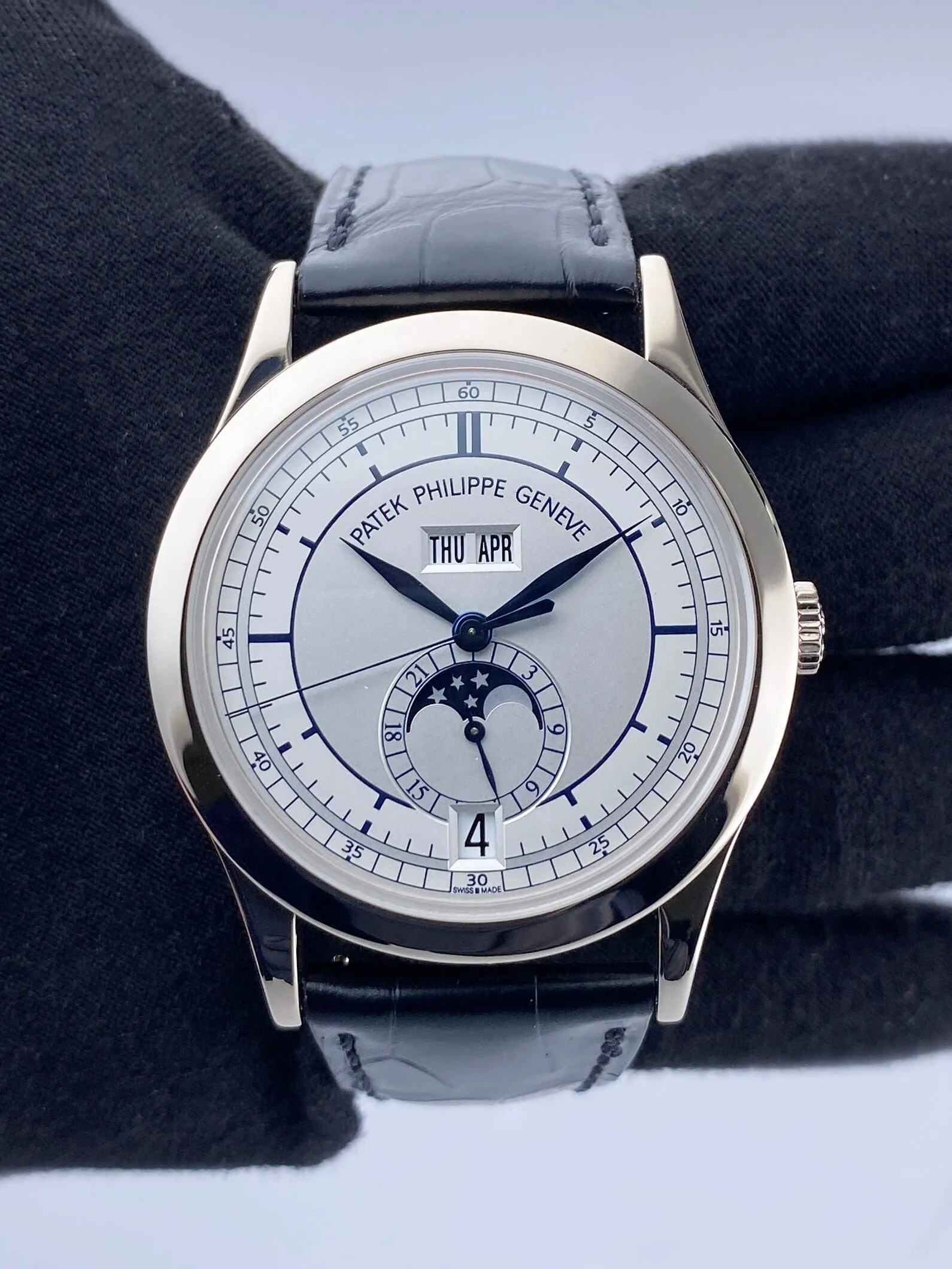 Patek Philippe Complications 5396G Annual Calendar Mens Watch Box Papers