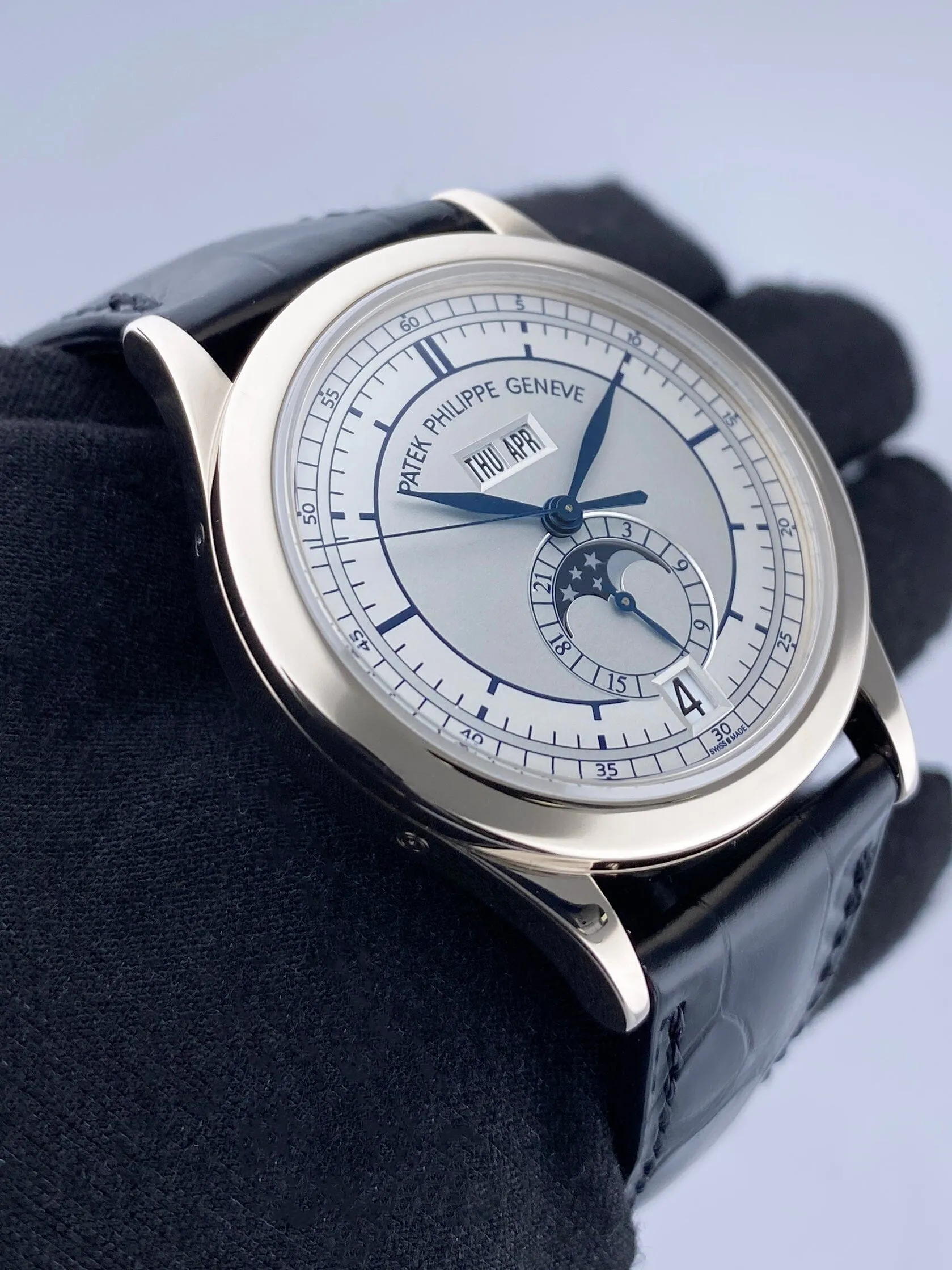 Patek Philippe Complications 5396G Annual Calendar Mens Watch Box Papers