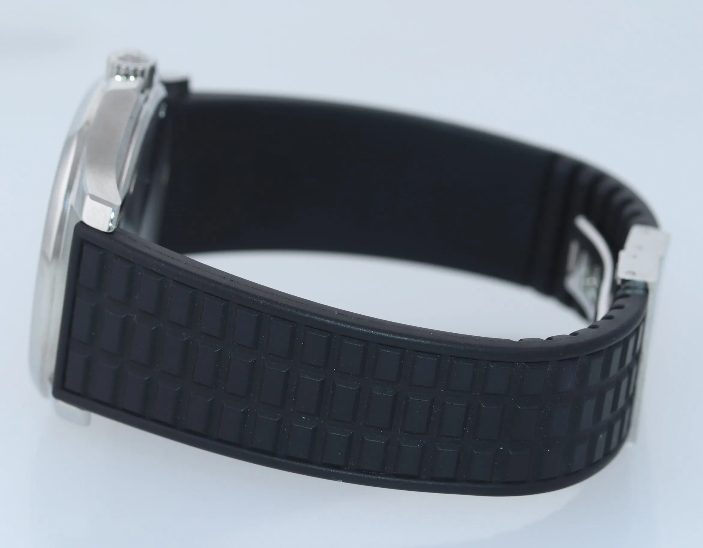 Patek Philippe Steel 5064 Aquanaut Black Tropical Rubber Strap 36mm Quartz Watch