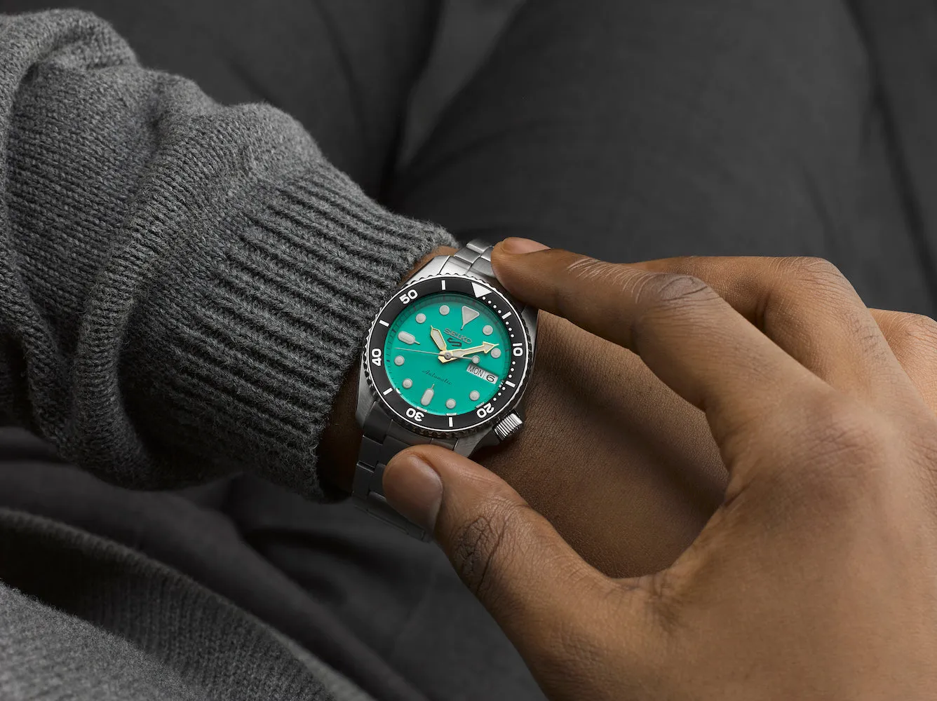 Seiko 5 Sports SKX Midi Teal Mens Watch
