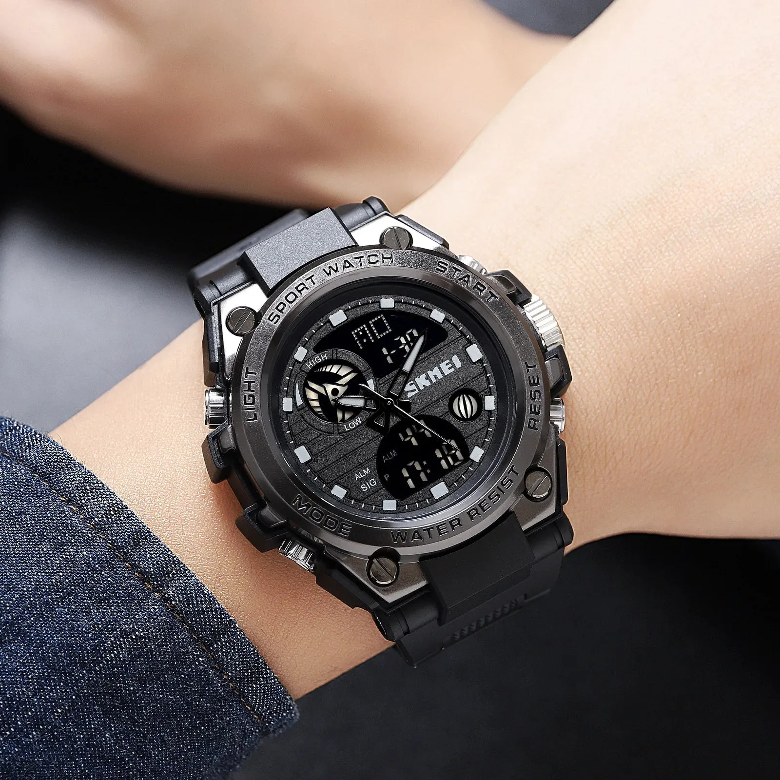SKMEI Multifunction Dual Time Chrono Date Quartz Watch | SKMEI 2031