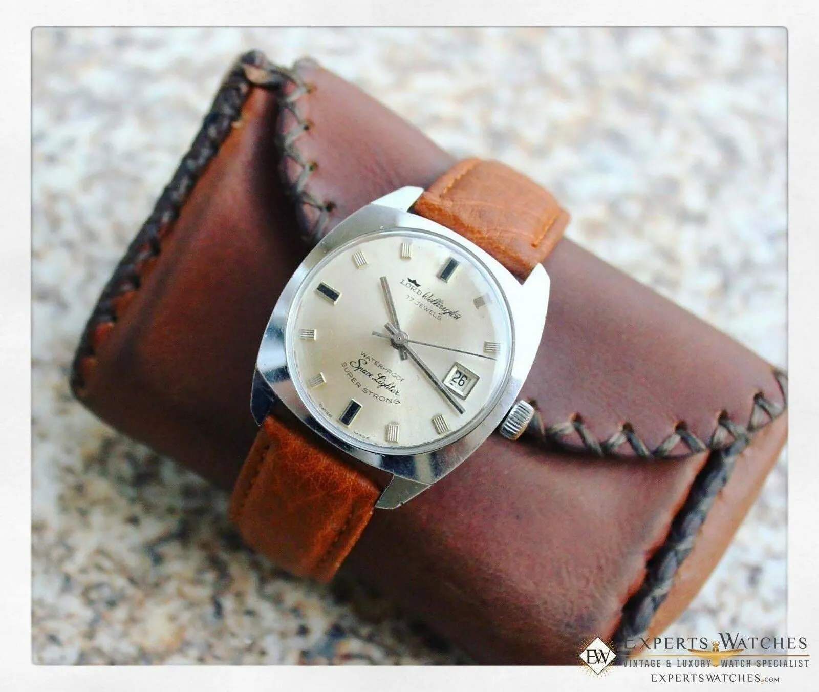 Vintage Lord Wellington Space Lighter Super Strong Manual EB 8800 Watch 17 Jewel