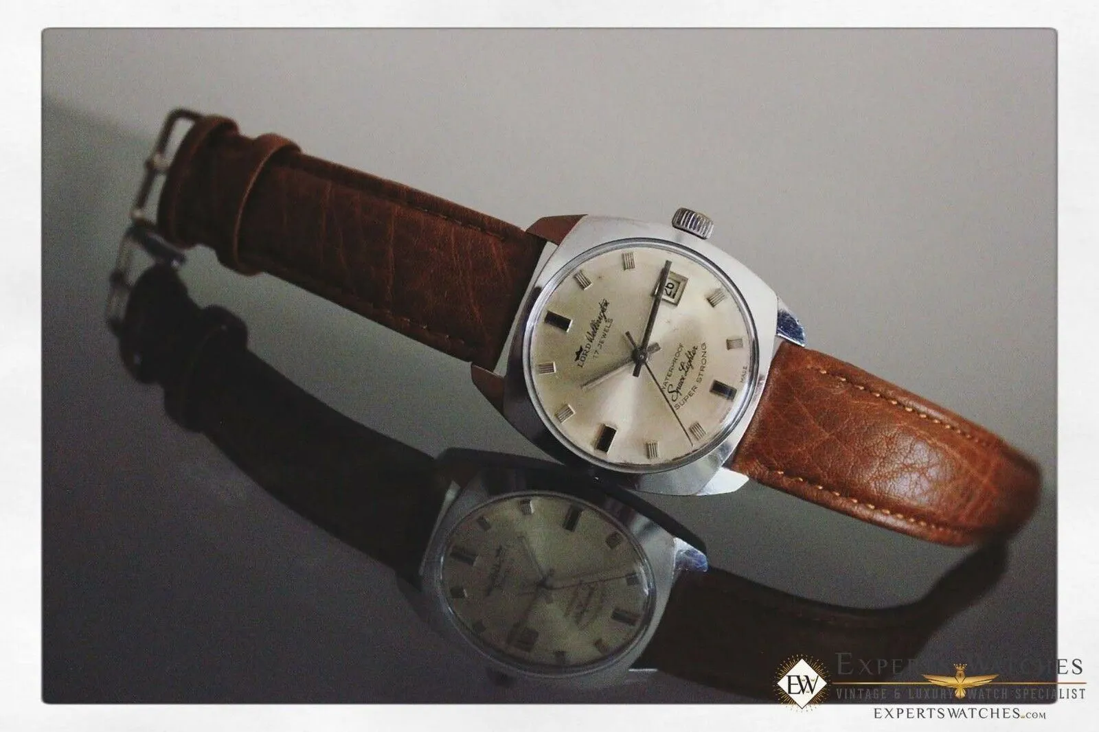 Vintage Lord Wellington Space Lighter Super Strong Manual EB 8800 Watch 17 Jewel